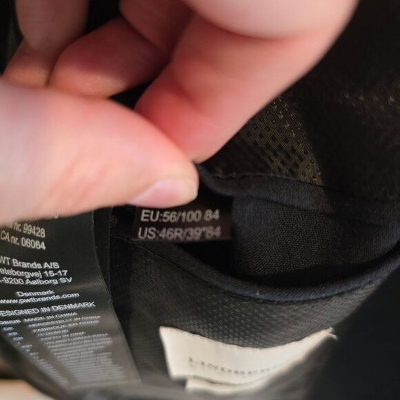 Lindbergh White 2PC Suit Mens 46R/42 - Picture 9 of 16